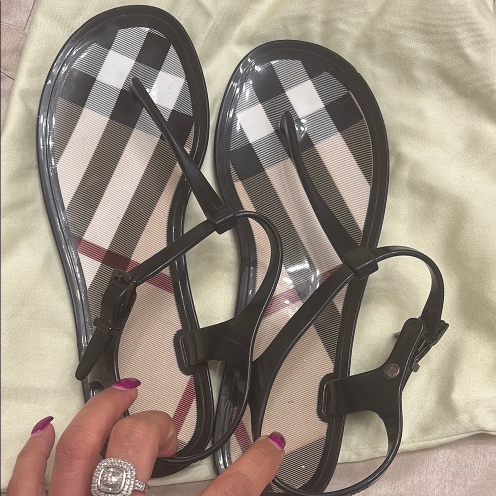 Stylish Black Checkered Women's Sandals